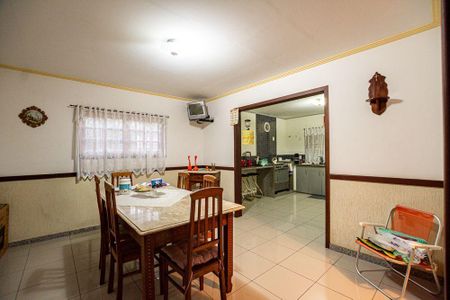 Casa à venda com 440m², 4 quartos e 8 vagas