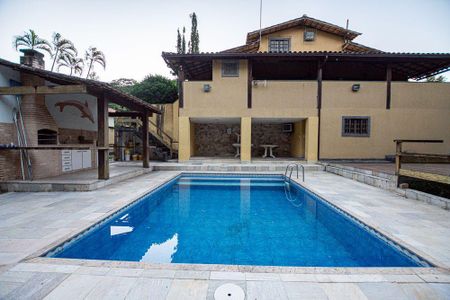 Casa à venda com 440m², 4 quartos e 8 vagas