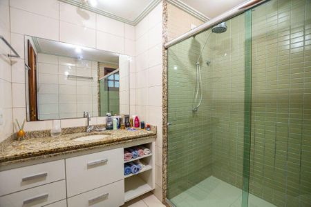 Casa à venda com 440m², 4 quartos e 8 vagas