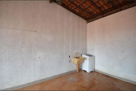 Casa para alugar com 100m², 2 quartos e 1 vagaÁrea de Serviço