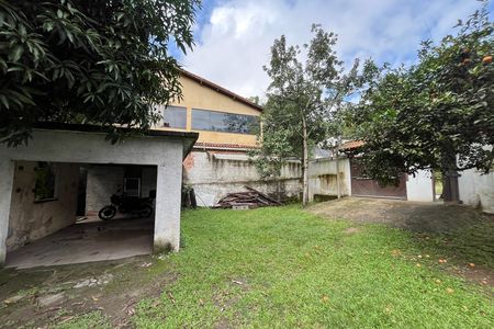 Quintal de casa para alugar com 3 quartos, 400m² em Jardim Primavera, Duque de Caxias