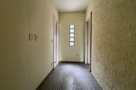 Corredor de casa para alugar com 3 quartos, 400m² em Jardim Primavera, Duque de Caxias