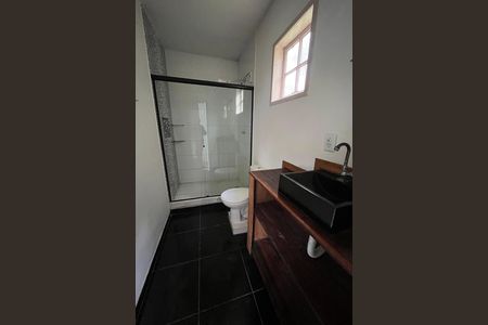 Casa para alugar com 400m², 3 quartos e 5 vagas Casa para alugar com 400m², 3 quartos e 5 vagasBanheiro da Suíte 2