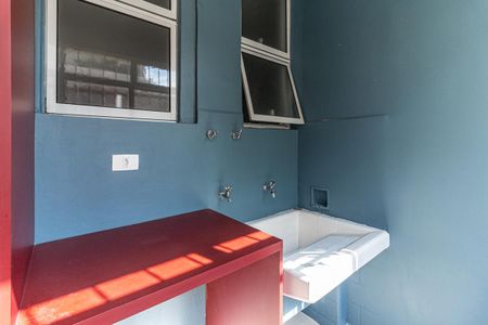 Apartamento à venda com 204m², 3 quartos e 1 vagaÁrea de Serviço