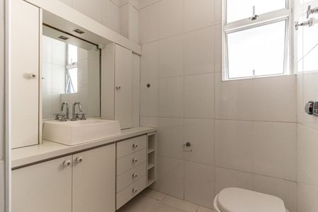 Apartamento à venda com 204m², 3 quartos e 1 vagaBanheiro 1