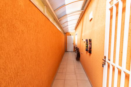 Casa à venda com 170m², 3 quartos e 4 vagasCorredor