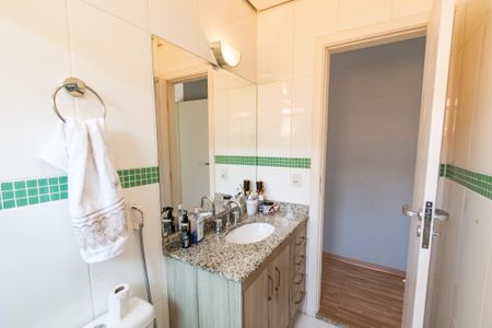 Casa à venda com 170m², 3 quartos e 4 vagasBanheiro da suíte 3