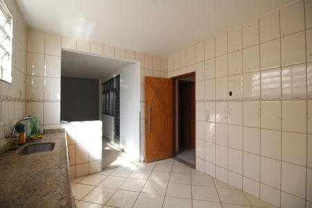 Casa de condomínio para alugar com 249m², 3 quartos e 3 vagasCozinha