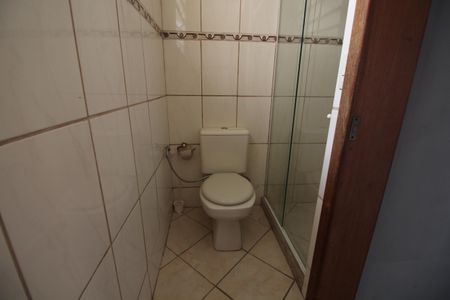Casa de condomínio para alugar com 249m², 3 quartos e 3 vagasBanheiro Social