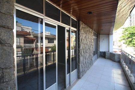 Casa de condomínio para alugar com 249m², 3 quartos e 3 vagasQuarto 2 e 3 - Varanda