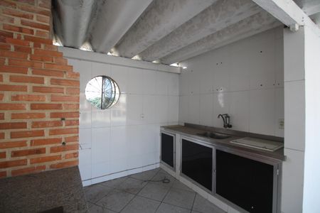 Casa de condomínio para alugar com 249m², 3 quartos e 3 vagasChurrasqueira