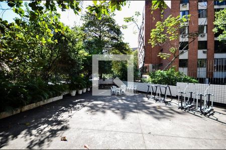 Apartamento à venda com 68m², 2 quartos e 1 vagaÁrea externa