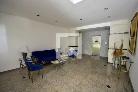Apartamento à venda com 68m², 2 quartos e 1 vagaHall