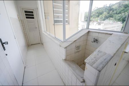 Apartamento à venda com 68m², 2 quartos e 1 vagaÁrea de Serviço
