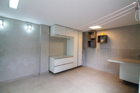 Área de Serviço de casa para alugar com 2 quartos, 180m² em Campo Belo, São Paulo