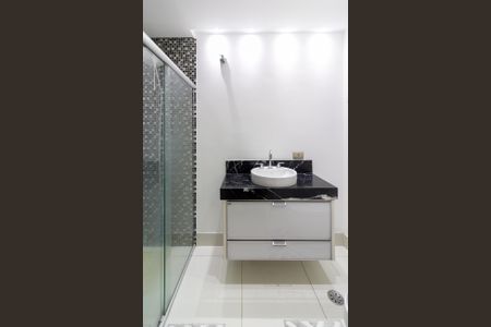 Casa para alugar com 180m², 3 quartos e 2 vagasBanheiro Suíte 1