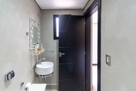 Casa para alugar com 180m², 3 quartos e 2 vagasBanheiro de Serviço