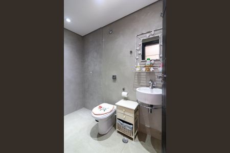 Casa para alugar com 180m², 3 quartos e 2 vagasBanheiro de Serviço