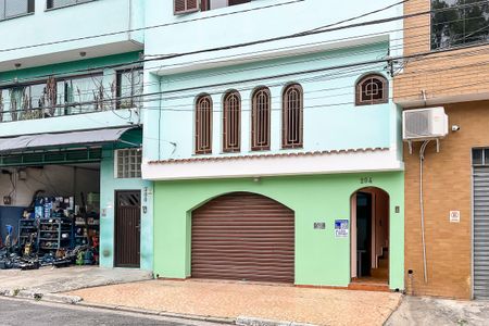 Casa à venda com 506m², 3 quartos e 4 vagasFachada + plaquinha