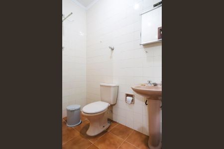 Casa à venda com 506m², 3 quartos e 4 vagasBanheiro da Suíte 2