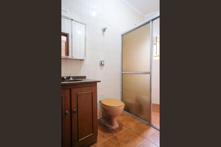 Casa à venda com 506m², 3 quartos e 4 vagasBanheiro da suíte 1