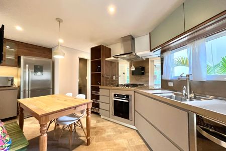 Apartamento para alugar com 93m², 3 quartos e 2 vagas Apartamento para alugar com 93m², 3 quartos e 2 vagasCozinha