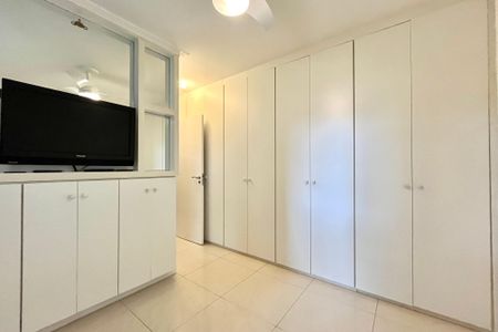 Apartamento para alugar com 93m², 3 quartos e 2 vagas Apartamento para alugar com 93m², 3 quartos e 2 vagasSuíte