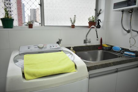 Apartamento à venda com 79m², 3 quartos e 1 vagaÁrea de Serviço