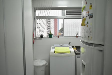 Apartamento à venda com 79m², 3 quartos e 1 vagaÁrea de Serviço