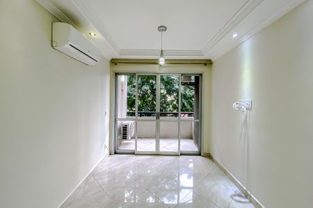 Apartamento à venda com 63m², 2 quartos e 1 vaga Apartamento à venda com 63m², 2 quartos e 1 vagaSala