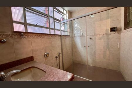 Apartamento à venda com 120m², 4 quartos e 1 vagaBanheiro