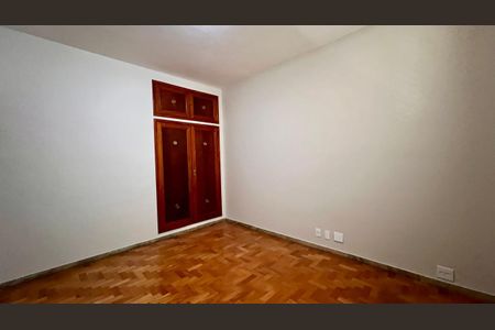 Apartamento à venda com 120m², 4 quartos e 1 vagaQuarto 2