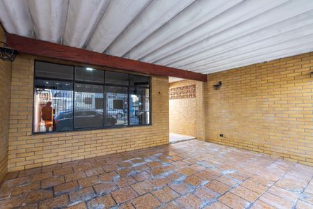 Casa à venda com 400m², 2 quartos e 2 vagas Casa à venda com 400m², 2 quartos e 2 vagasÁrea comum