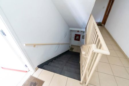 Apartamento à venda com 50m², 2 quartos e sem vaga Apartamento à venda com 50m², 2 quartos e sem vagaÁrea comum - Escadas