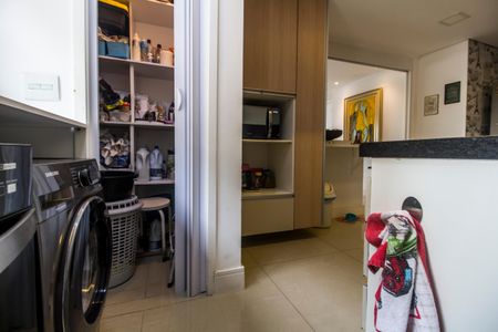 Apartamento à venda com 107m², 3 quartos e 2 vagasÁrea de Serviço