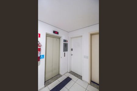 Apartamento à venda com 107m², 3 quartos e 2 vagasHall social