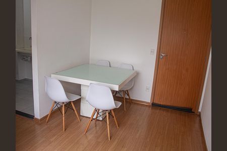 Sala de apartamento para alugar com 2 quartos, 45m² em Guaratiba, Rio de Janeiro