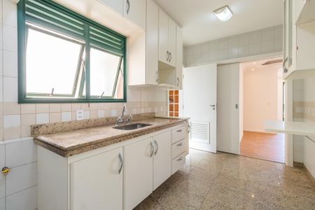 Apartamento para alugar com 101m², 3 quartos e 2 vagas Apartamento para alugar com 101m², 3 quartos e 2 vagasCozinha