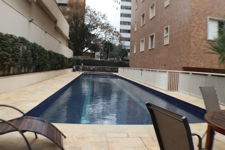 Apartamento para alugar com 107m², 3 quartos e 2 vagas Apartamento para alugar com 107m², 3 quartos e 2 vagasÁrea comum - Piscina