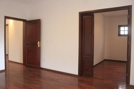 Casa à venda com 490m², 4 quartos e 6 vagasSuíte 1