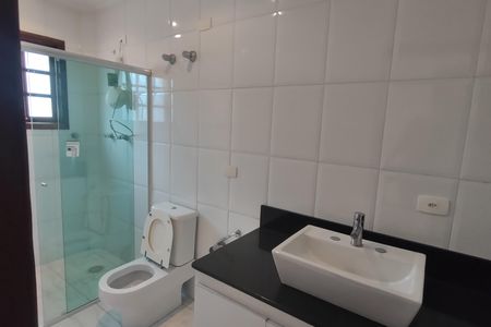 Casa à venda com 490m², 4 quartos e 6 vagas Casa à venda com 490m², 4 quartos e 6 vagasBanheiro da Suíte 2
