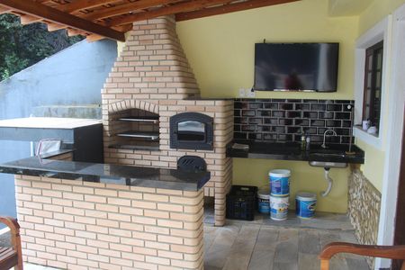 Casa à venda com 490m², 4 quartos e 6 vagasQuintal