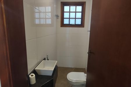 Casa à venda com 490m², 4 quartos e 6 vagas Casa à venda com 490m², 4 quartos e 6 vagasLavabo