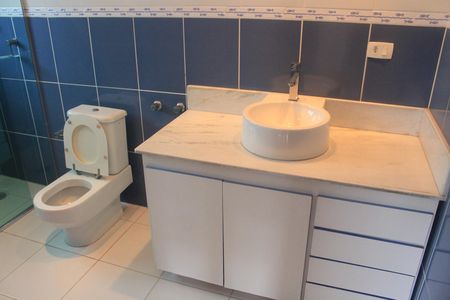 Casa à venda com 490m², 4 quartos e 6 vagasBanheiro da Suíte 3