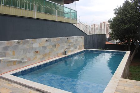 Casa à venda com 490m², 4 quartos e 6 vagasQuintal