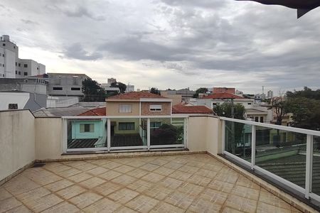 Casa à venda com 490m², 4 quartos e 6 vagas Casa à venda com 490m², 4 quartos e 6 vagasSacada