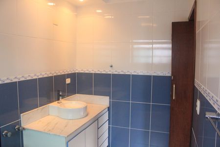 Casa à venda com 490m², 4 quartos e 6 vagasBanheiro da Suíte 3