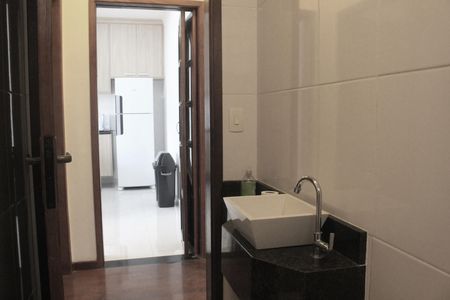 Casa à venda com 490m², 4 quartos e 6 vagasLavabo
