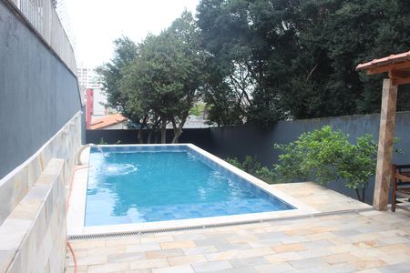 Casa à venda com 490m², 4 quartos e 6 vagasQuintal