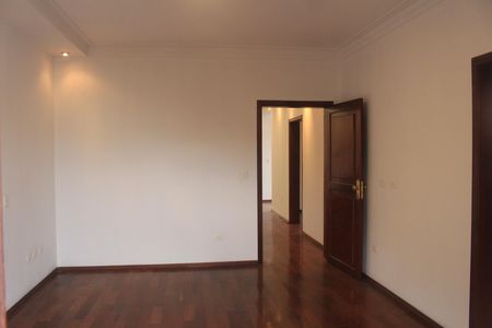 Casa à venda com 490m², 4 quartos e 6 vagasSuíte 1